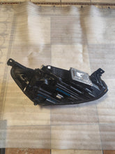 Load image into Gallery viewer, Frontscheinwerfer Ford MX7B-13E015-EB Links Scheinwerfer Headlight SCH8738101346iw