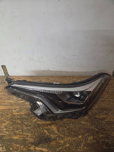 Laden Sie das Bild in den Galerie-Viewer, Frontscheinwerfer Toyota Chr C-Hr 81150F40710 LED Ein Stück (Rechts oder Links)