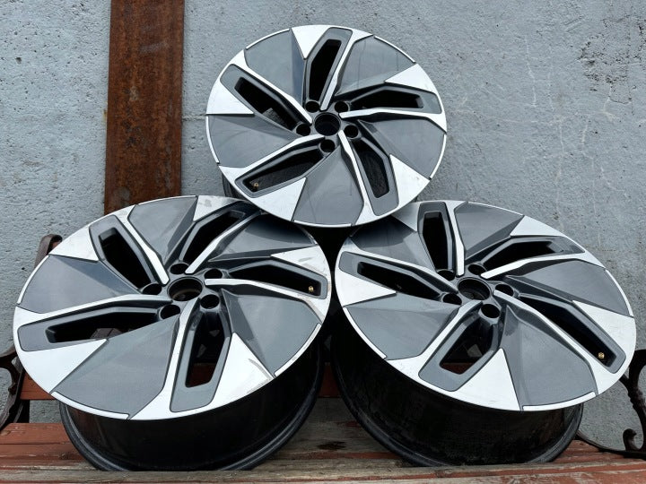 1x Alufelge 19 Zoll 8.0" 5x112 45ET 11A601025M Mg Rim Wheel FEL7153333861il