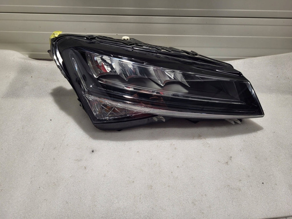 Frontscheinwerfer Skoda Superb III 3V1941016C Rechts Scheinwerfer Headlight SCH5882199725ca