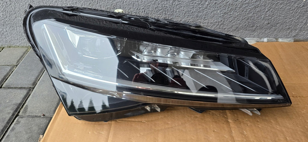Frontscheinwerfer Skoda Superb III 3V1941016E LED Ein Stück (Rechts oder Links)