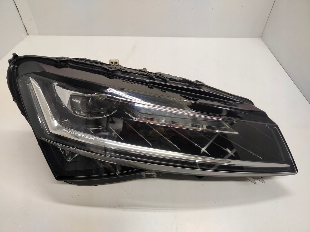 Frontscheinwerfer Skoda Superb III 3V1941016D Full LED Rechts Headlight
