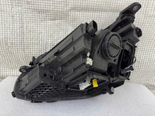 Laden Sie das Bild in den Galerie-Viewer, Frontscheinwerfer Mercedes-Benz W213 A2139062606 Full LED Rechts Headlight SCH8772916542qx