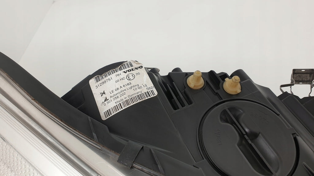 Frontscheinwerfer Volvo C70 31299750 31299751 Ein Satz Scheinwerfer Headlight SCH9264822582ct