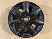Laden Sie das Bild in den Galerie-Viewer, 1x Alufelge 17 Zoll 7.0" 5x112 47ET Glanz Schwarz 6856059 Mini Clubman F54 FEL3894916221ui