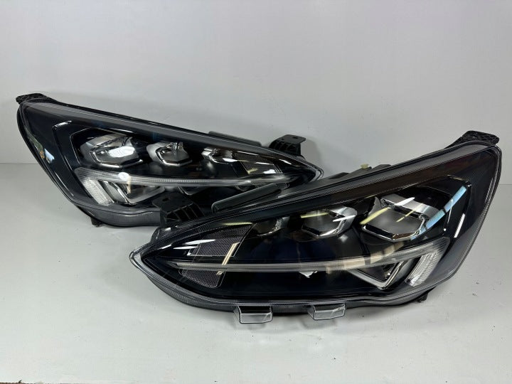 Frontscheinwerfer Ford Focus MX7B-13E015-ED MX7B-13E014-ED Ein Satz Headlight SCH8685625044ob