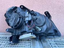 Load image into Gallery viewer, Frontscheinwerfer Nissan Qashqai J10 Xenon Links Scheinwerfer Headlight