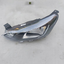 Laden Sie das Bild in den Galerie-Viewer, Frontscheinwerfer Ford Focus JX7B-13W030-CE Links Scheinwerfer Headlight