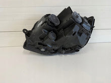 Laden Sie das Bild in den Galerie-Viewer, Frontscheinwerfer VW Transporter Caravelle 90073565 7E1941016AD Rechts Headlight SCH3655936111um