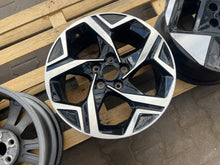 Load image into Gallery viewer, 1x Alufelge 17 Zoll 5x114.3 52910-R2100 Kia Sportage Rim Wheel FEL6888304604hy