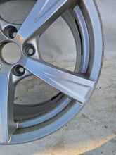 Laden Sie das Bild in den Galerie-Viewer, 1x Alufelge 18 Zoll 8.0&quot; 5x108 42 5ET 31423515 Volvo Rim Wheel