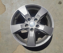 Load image into Gallery viewer, 1x Alufelge 16 Zoll 6.0" 5x114.3 50ET Glanz Graphit SU0027 Suzuki Vitara I FEL7218535752yt