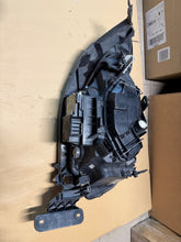 Laden Sie das Bild in den Galerie-Viewer, Frontscheinwerfer BMW 1 E88 E81 E82 E87 7170291-04 Links Scheinwerfer Headlight SCH5714379712pa