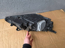 Laden Sie das Bild in den Galerie-Viewer, Frontscheinwerfer Volvo V40 31677022 LED Links Scheinwerfer Headlight SCH6750906970mz