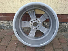 Laden Sie das Bild in den Galerie-Viewer, 1x Alufelge 17 Zoll 7.0" 5x112 44 5ET Glanz Silber A2064017200 Mercedes-Benz FEL6250340316xe