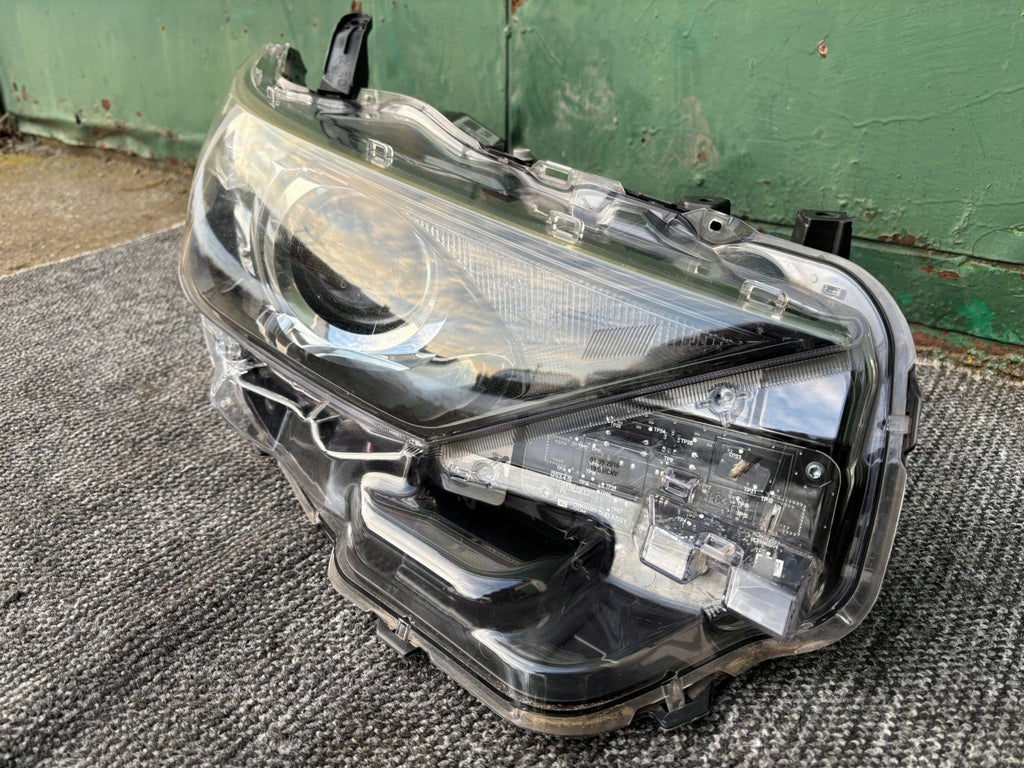 Frontscheinwerfer Toyota Auris 90070909 8111002K30 Rechts Scheinwerfer Headlight SCH3015425764zi