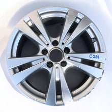 Laden Sie das Bild in den Galerie-Viewer, 1x Alufelge 17 Zoll 7.5&quot; 5x112 52ET A2464011400 Mercedes-Benz W246 Rim Wheel