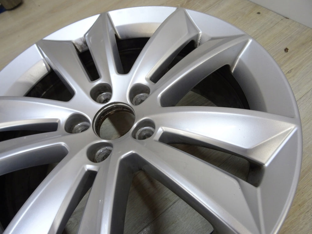 1x Alufelge 17 Zoll 7.0" 5x108 40,5ET 31471309 Volvo S60 V60 Rim Wheel