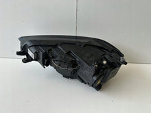 Laden Sie das Bild in den Galerie-Viewer, Frontscheinwerfer VW Sportsvan 517941034B Rechts Scheinwerfer Headlight