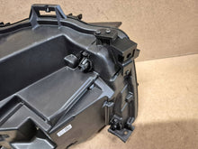 Laden Sie das Bild in den Galerie-Viewer, Frontscheinwerfer Renault 260103381R 1EX01515102 Full LED Rechts Headlight