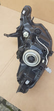 Laden Sie das Bild in den Galerie-Viewer, Frontscheinwerfer Peugeot 108 90026268 LED Links Scheinwerfer Headlight SCH8268180889kr