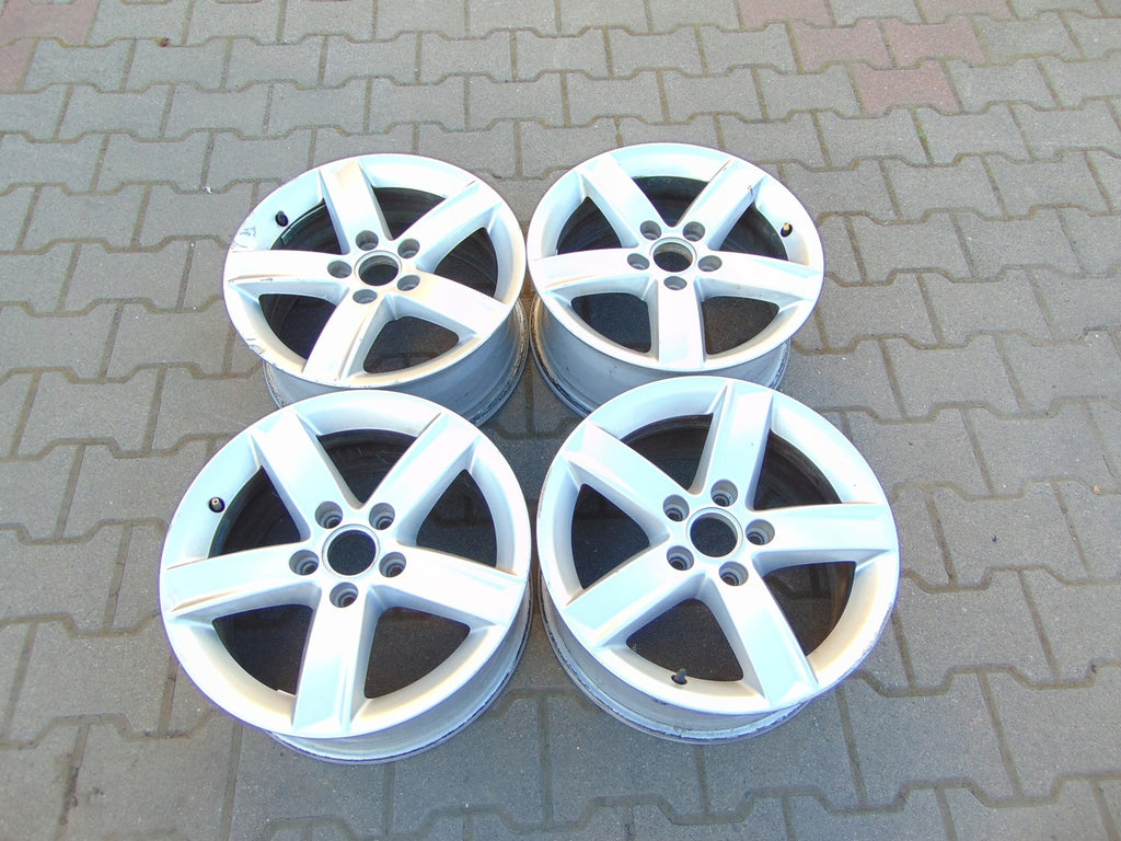 4x Alufelge 16 Zoll 7.0" 5x112 46ET Glanz Silber 8K0071496 Audi A3 Rim Wheel