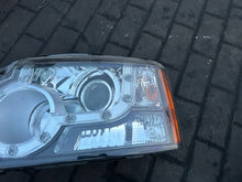 Laden Sie das Bild in den Galerie-Viewer, Frontscheinwerfer Land Rover I Discovery BH22-13W030-BA Links Headlight SCH8350216427ve