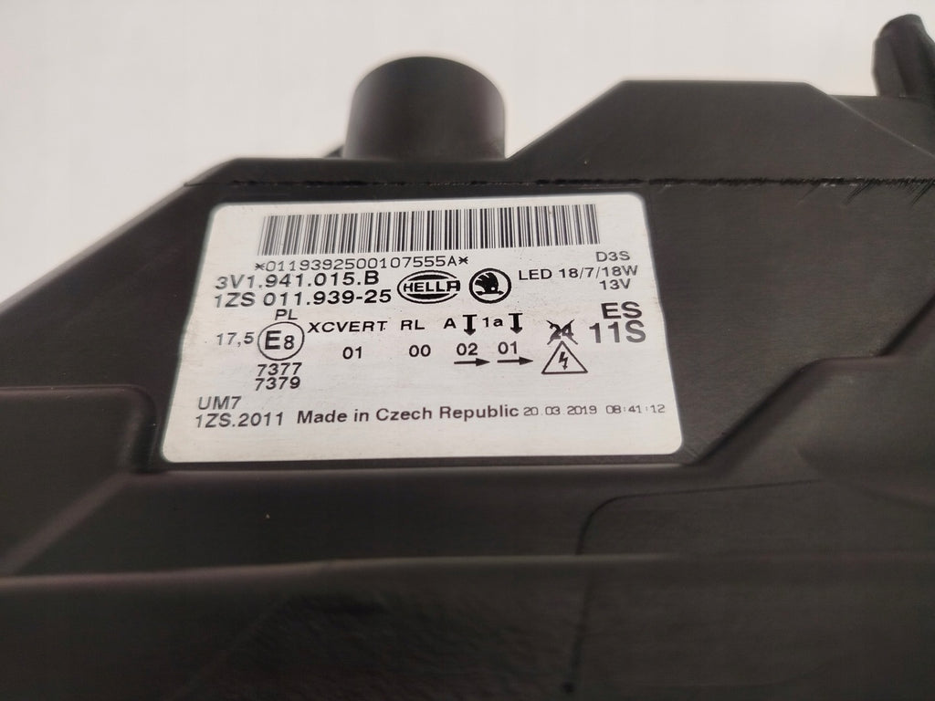 Frontscheinwerfer Skoda Superb III 3V1941015B Xenon Rechts oder Links