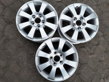 Laden Sie das Bild in den Galerie-Viewer, 1x Alufelge 15 Zoll 6.5" 5x110 35ET Glanz Silber Opel Meriva Rim Wheel FEL6119332885he