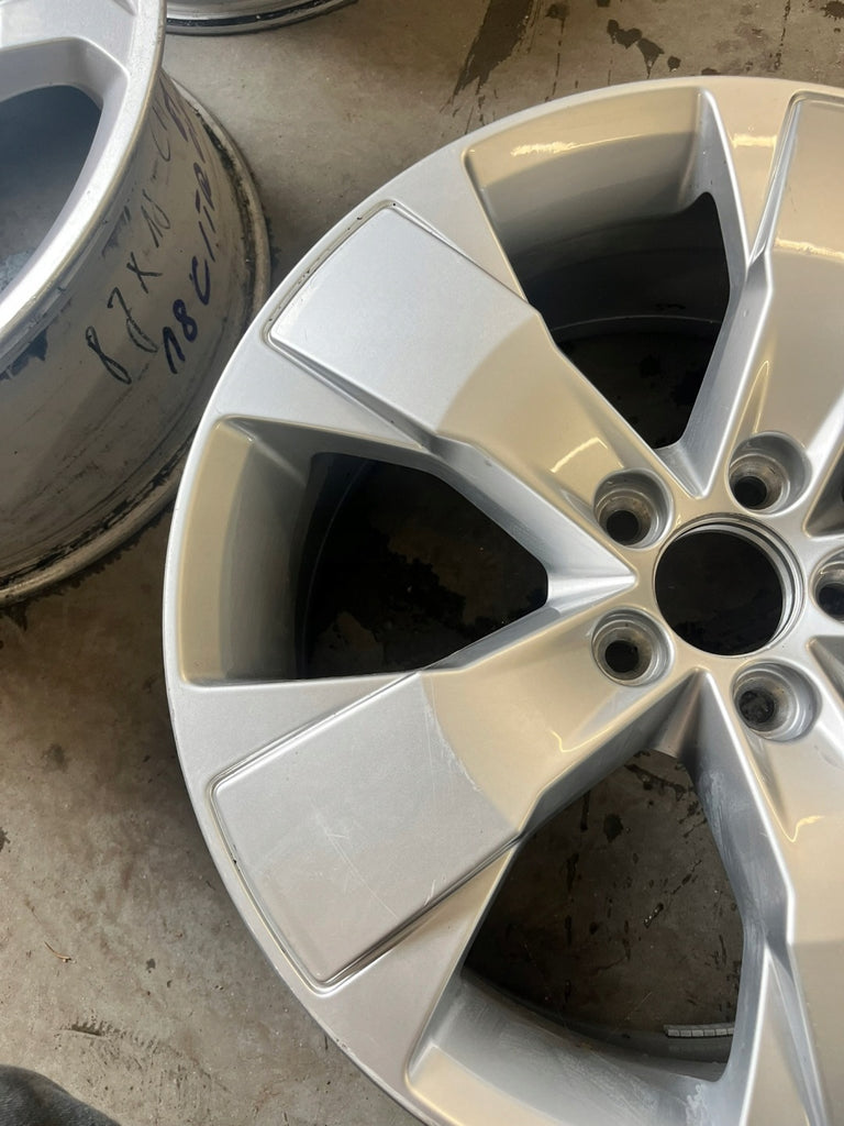1x Alufelge 18 Zoll 7.5" 5x108 50 5ET Glanz Silber 31471553 Volvo Xc60 I FEL6490652909ha