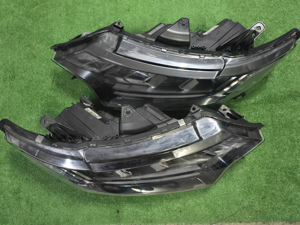 Frontscheinwerfer Mitsubishi Outlander III 8301D3-32 8301D3-31 Full LED Ein Satz