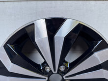 Load image into Gallery viewer, 1x Alufelge 17 Zoll 6.5" 5x100 39ET Glanz Schwarz 2GM601025E VW T-Cross FEL3995915972qc