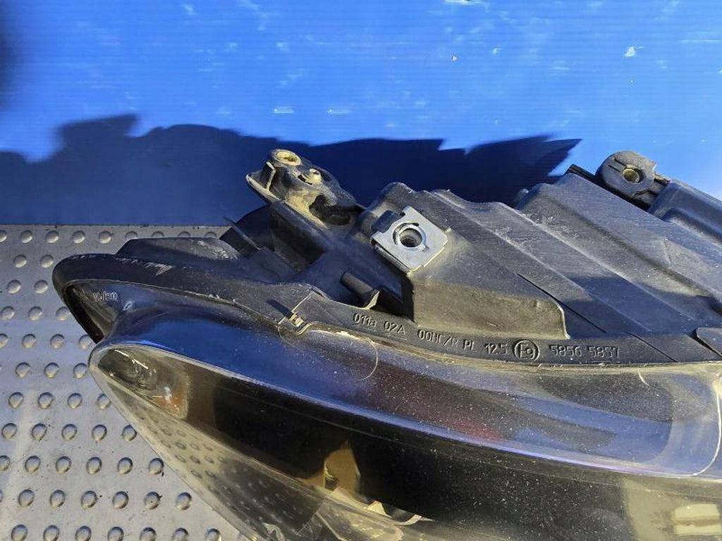 Frontscheinwerfer VW Polo IV 6R1941016E Rechts Scheinwerfer Headlight