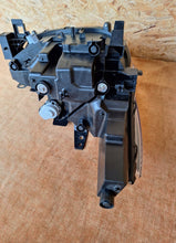 Laden Sie das Bild in den Galerie-Viewer, Frontscheinwerfer Mazda Cx5 KB8N51040K LED Ein Stück (Rechts oder Links)