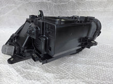 Laden Sie das Bild in den Galerie-Viewer, Frontscheinwerfer Mercedes-Benz W205 A205 A2059062604 Rechts Headlight SCH3035717313rd