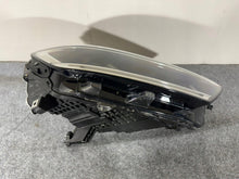 Laden Sie das Bild in den Galerie-Viewer, Frontscheinwerfer VW T-Roc 2GA941006F LED Rechts Scheinwerfer Headlight SCH3603407956ir