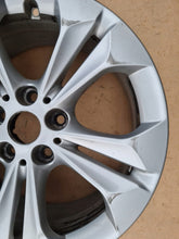 Load image into Gallery viewer, 1x Alufelge 17 Zoll 7.5&quot; 5x112 52ET 6856065 BMW F39 Rim Wheel
