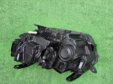 Laden Sie das Bild in den Galerie-Viewer, Frontscheinwerfer Dacia Duster 260109550R Rechts Scheinwerfer Headlight SCH9186971942jq