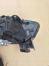 Laden Sie das Bild in den Galerie-Viewer, Frontscheinwerfer Renault Espace 260601628R Links Scheinwerfer Headlight SCH3639778122dw