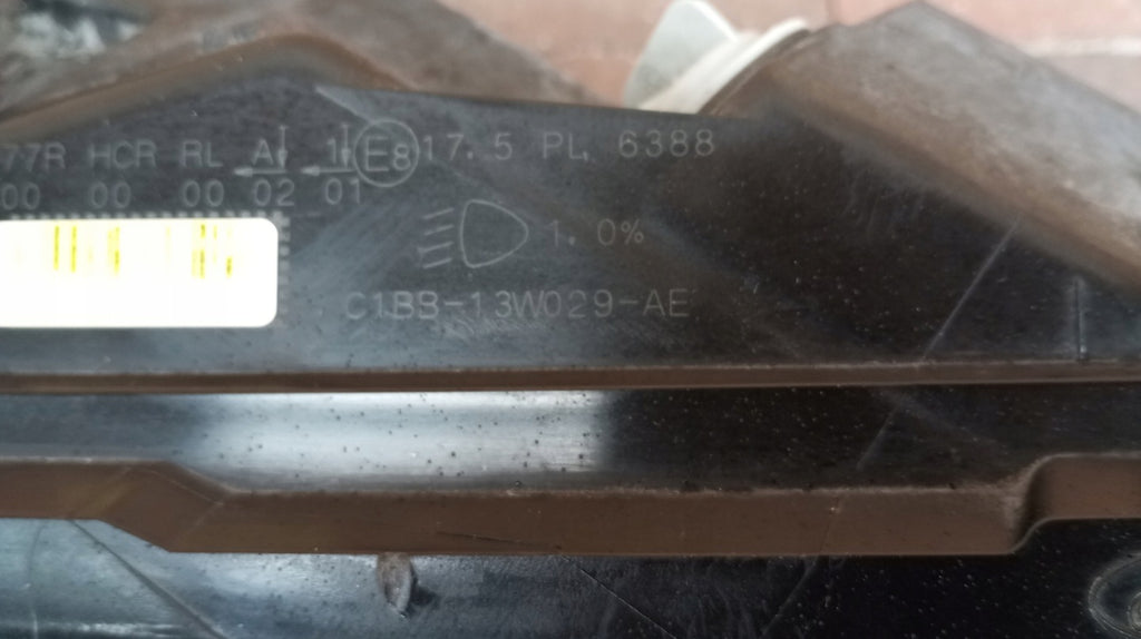 Frontscheinwerfer Ford Fiesta I C1BB-13W029-AE C1BB-13W030-AE Ein Satz Headlight SCH2059775924dy