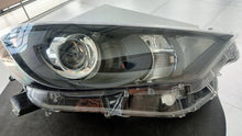 Load image into Gallery viewer, Frontscheinwerfer Toyota 4 Yaris 81130-K0060 LED Rechts Scheinwerfer Headlight