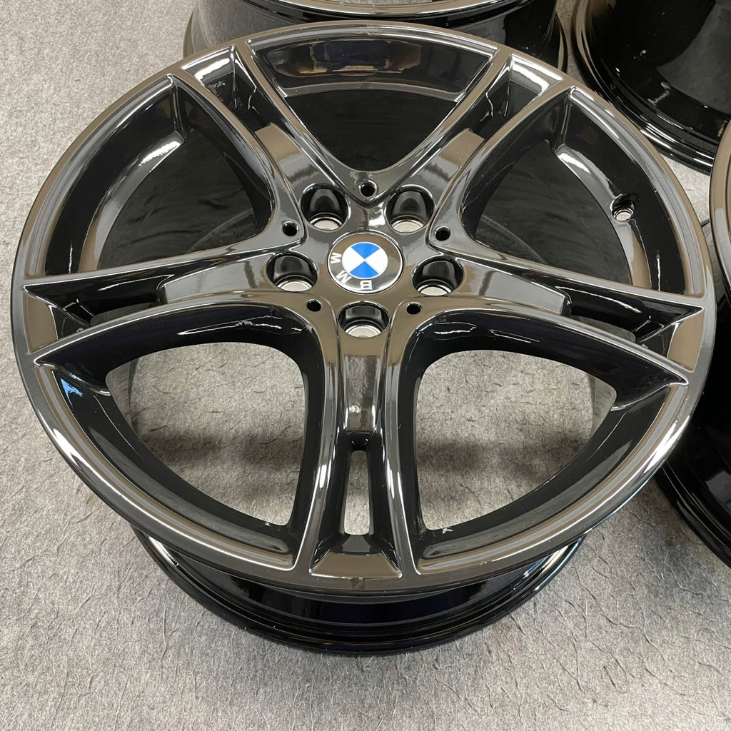 4x Alufelge 18 Zoll 8.0" 5x112 57ET Glanz Grau 6855092 BMW 2 Tourer F45 F46 Mg FEL5853669632kr