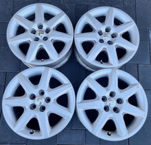 Laden Sie das Bild in den Galerie-Viewer, 4x Alufelge 16 Zoll 6.0" 5x100 45ET Silber Toyota Iii Rim Wheel FEL9441097612co