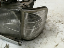 Laden Sie das Bild in den Galerie-Viewer, Frontscheinwerfer Mercedes-Benz W201 Links Scheinwerfer Headlight SCH6165853678we