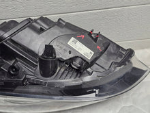 Laden Sie das Bild in den Galerie-Viewer, Frontscheinwerfer Volvo V40 S40 31420004 107100174982 Rechts Headlight SCH5543560708aj