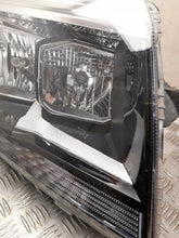 Load image into Gallery viewer, Frontscheinwerfer VW Crafter 7C1941006B Rechts Scheinwerfer Headlight SCH8810652753od