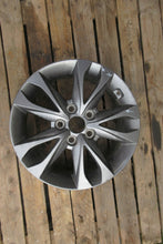 Load image into Gallery viewer, 1x Alufelge 16 Zoll 6.5&quot; 5x114.3 48ET Hyundai Rim Wheel