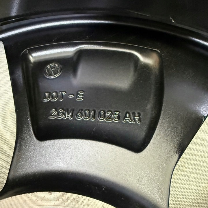1x Alufelge 16 Zoll 6.0" 5x100 35ET Schwarz 2GM601025AH VW Rim Wheel FEL6939635006wb
