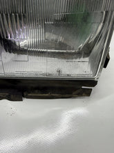 Laden Sie das Bild in den Galerie-Viewer, Frontscheinwerfer Mercedes-Benz W124 AK-12-710411 Links Scheinwerfer Headlight SCH4640629339hv