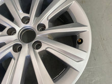 Load image into Gallery viewer, 1x Alufelge 16 Zoll 6.5" 5x112 33ET Glanz Silber 7N5601025 Seat Alhambra FEL8239036039zj